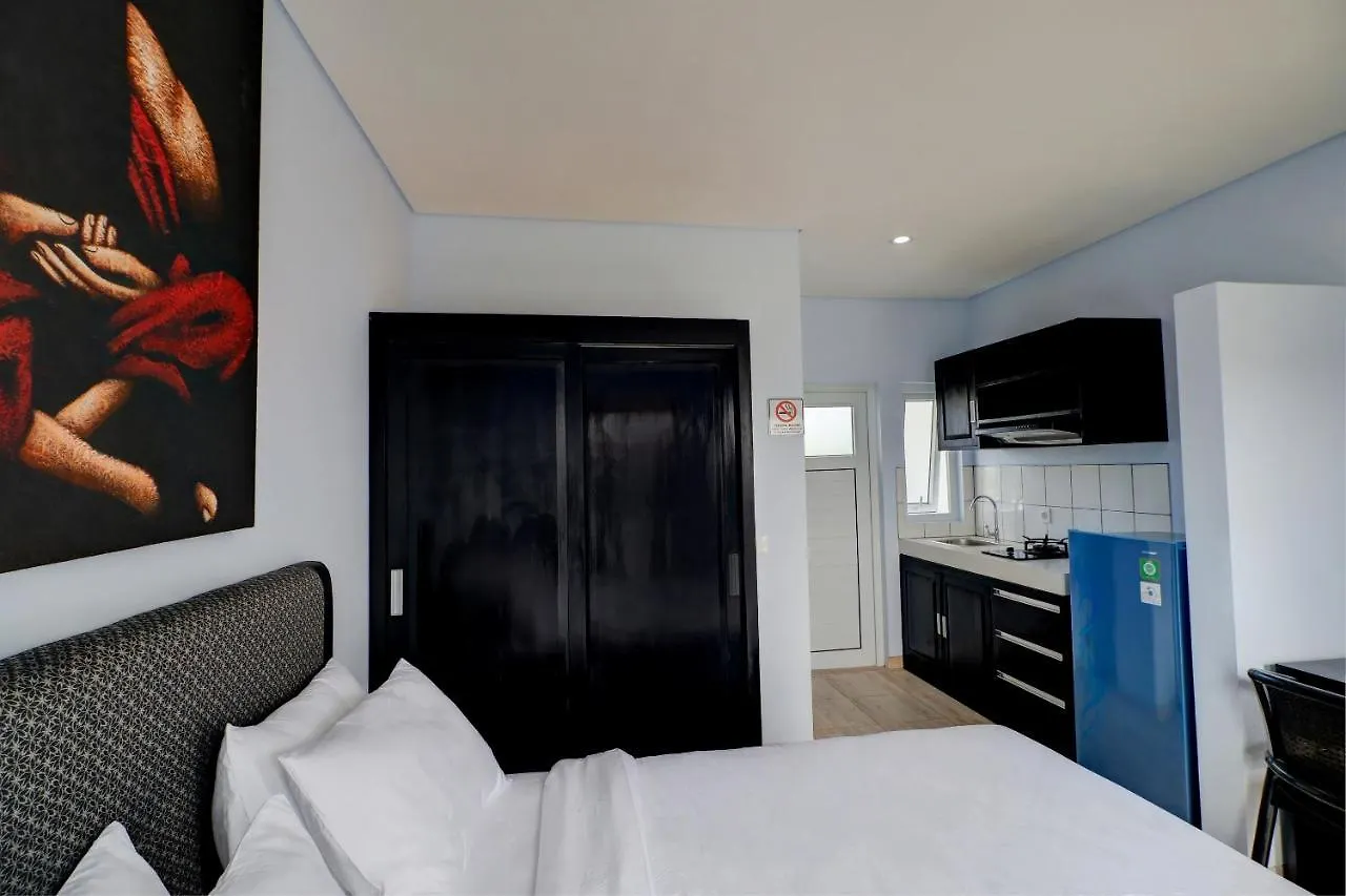 **  מלון סמיניאק Oyo Life 92854 The Danari House אינדונזיה