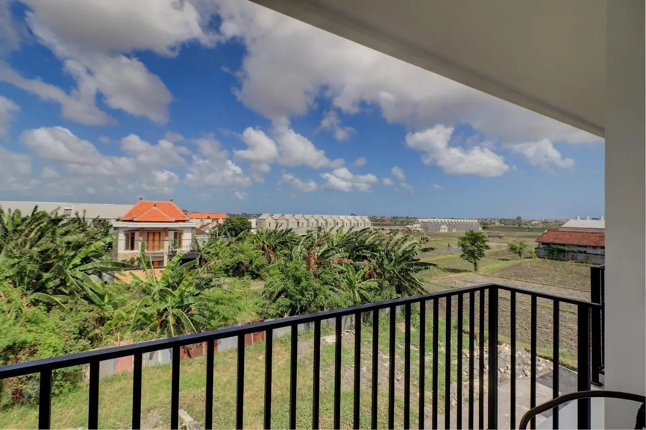 מלון סמיניאק Oyo Life 92854 The Danari House